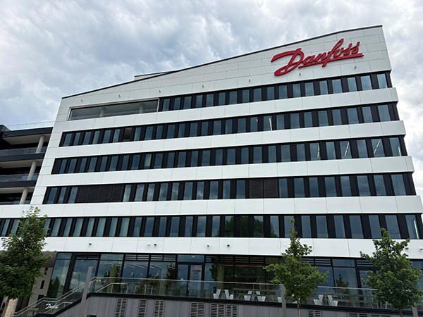 Foto: Besuch_Danfoss1